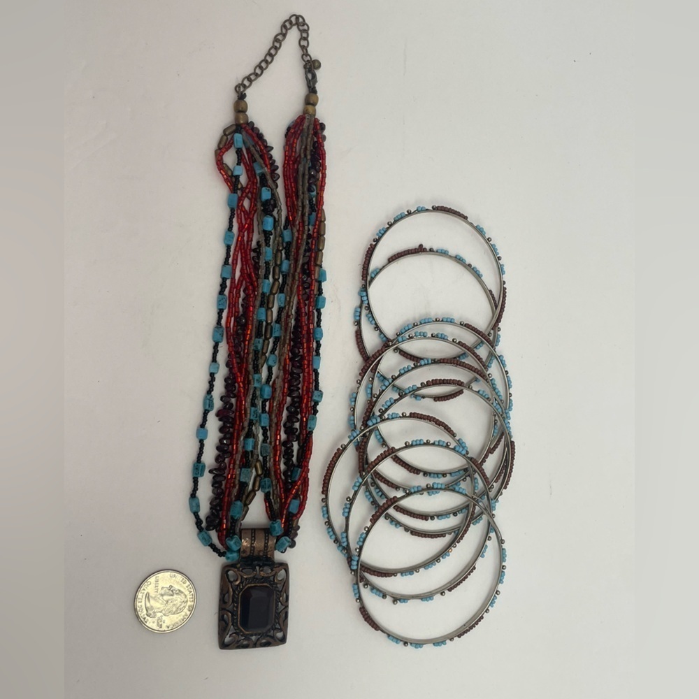 Turquoise and Coral color beaded necklace and bangle bracelets - Picture 5 of 7
